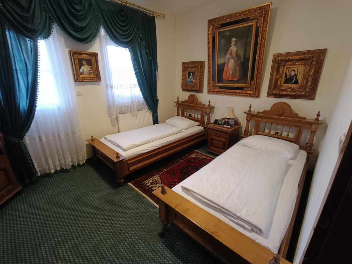Hotel Razgorsek Велене Екстериор снимка