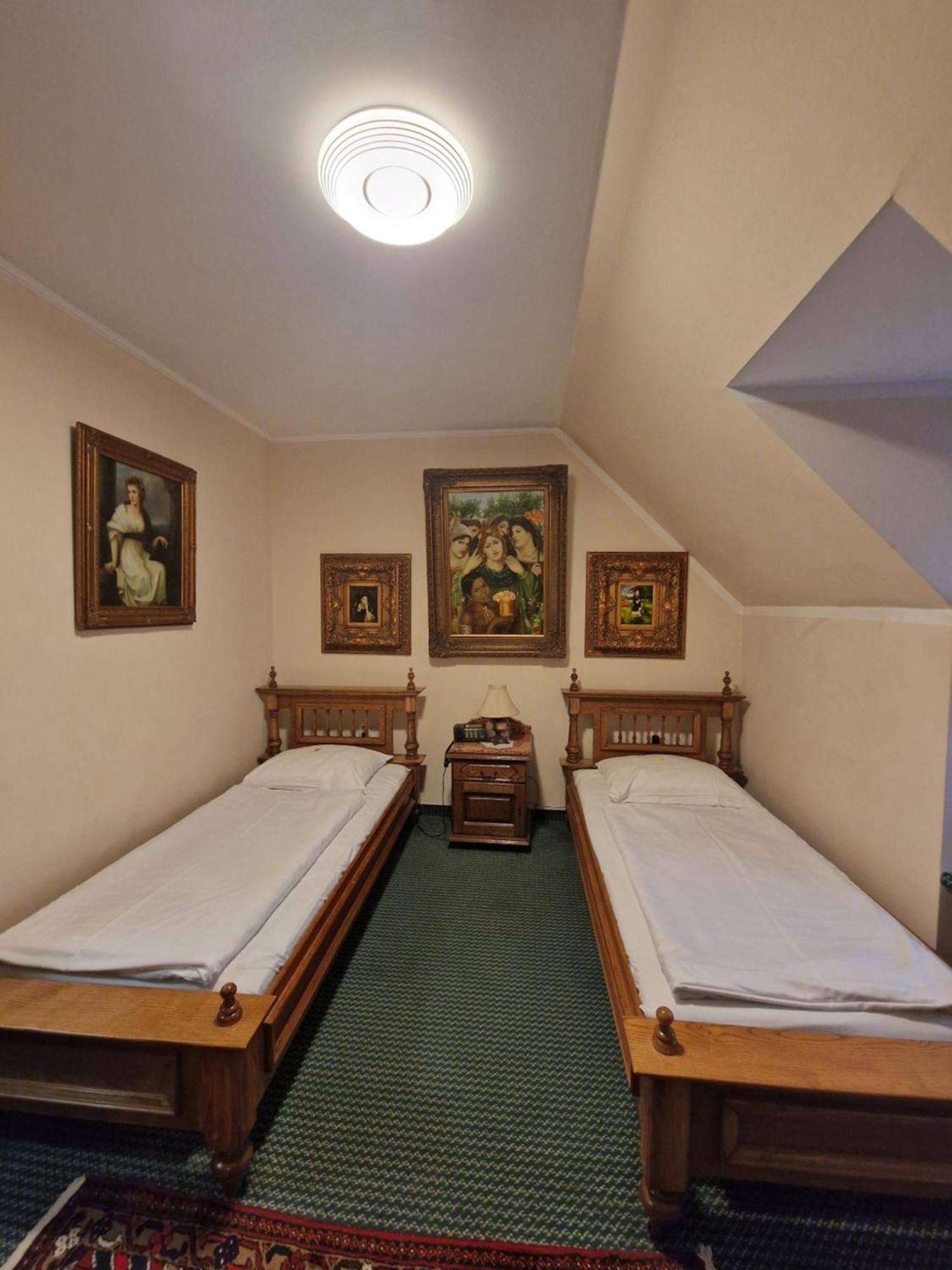 Hotel Razgorsek Велене Екстериор снимка
