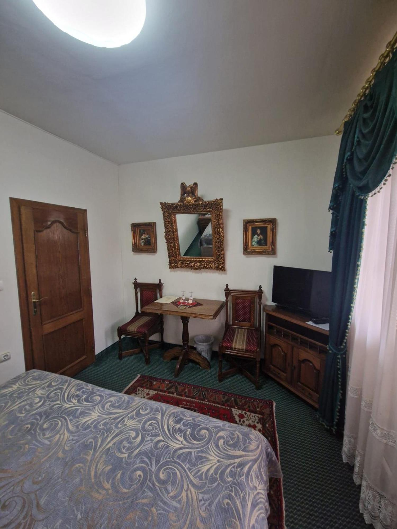 Hotel Razgorsek Велене Екстериор снимка